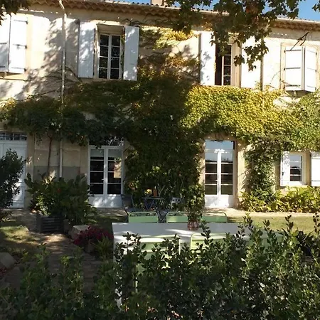 Sous La Treille Maraussan